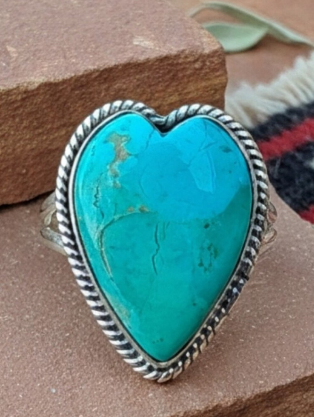 Sterling Silver Heart-Shaped Kingman  Turquoise  Ring - Silver Rope Detail Size7